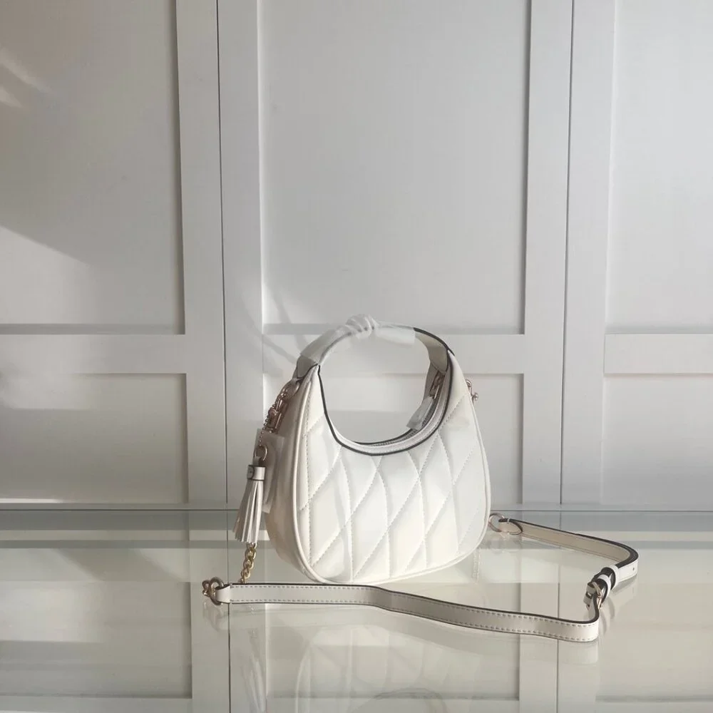 COACH Women's New Crescent-Shaped Bag with Round Ring Chain Shoulder/Crossbody S - Picture 4 of 9